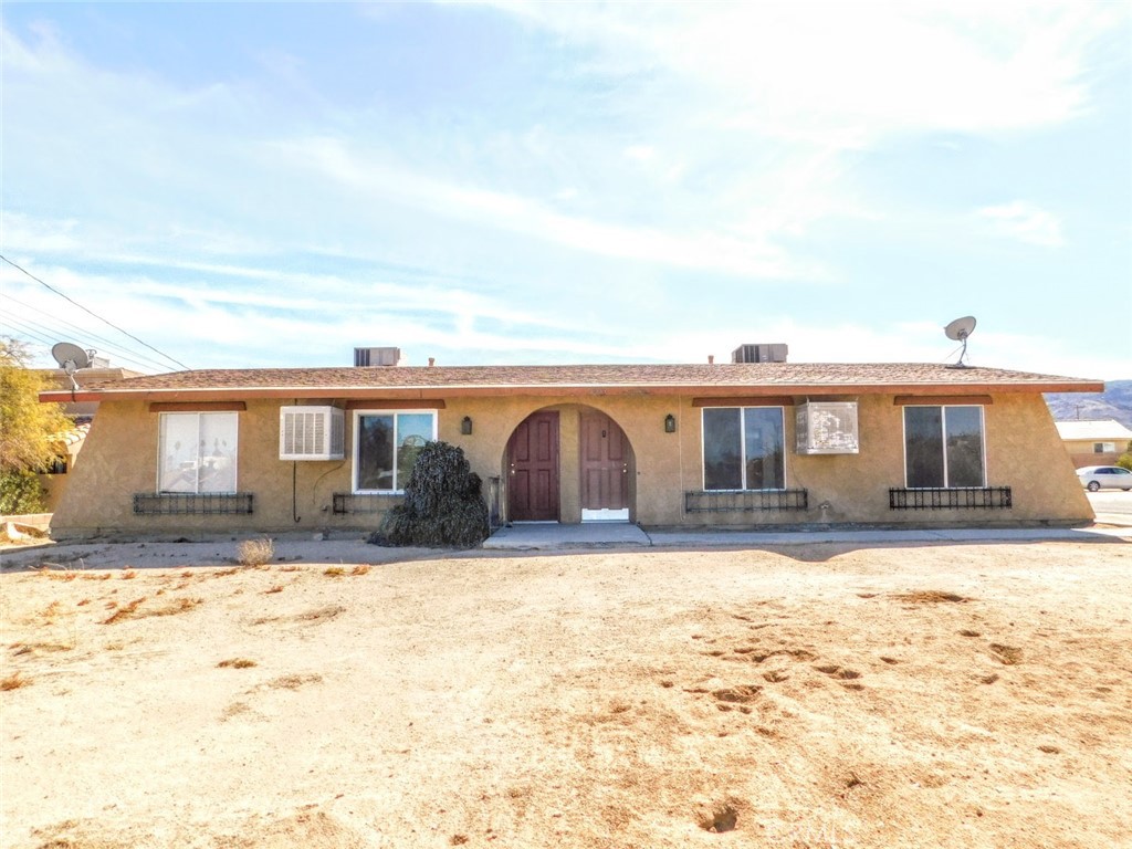 73615 Sun Valley Drive Property Photo 1