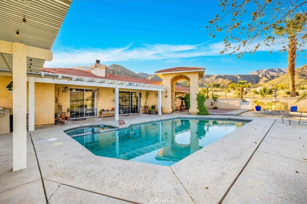 10341 Pinon Avenue Property Photo 1