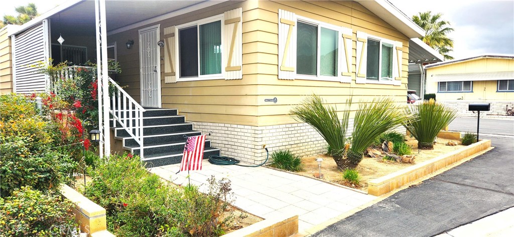 54999 Martinez 30 Property Photo