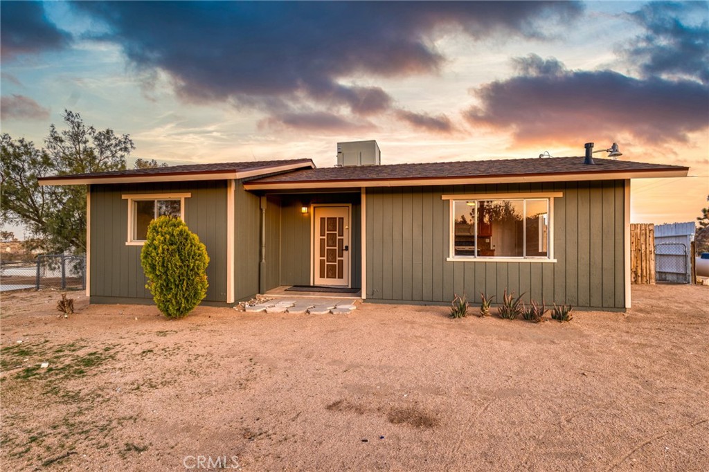 733 Delgada Avenue Property Photo 1