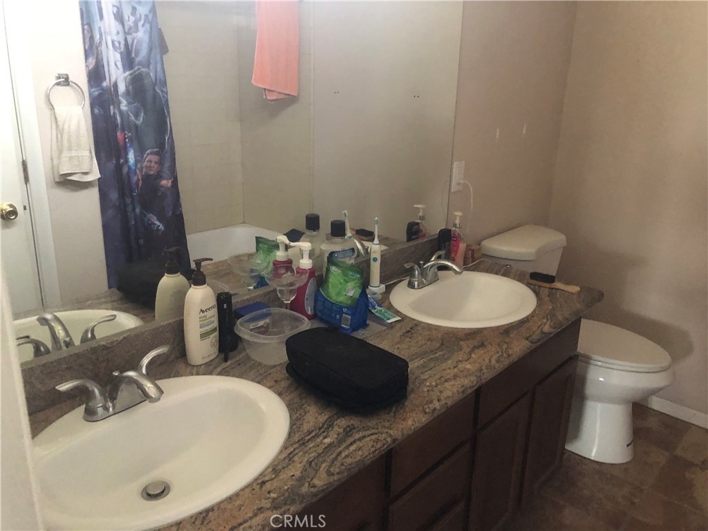 6855 Manzanita Avenue Property Photo 11