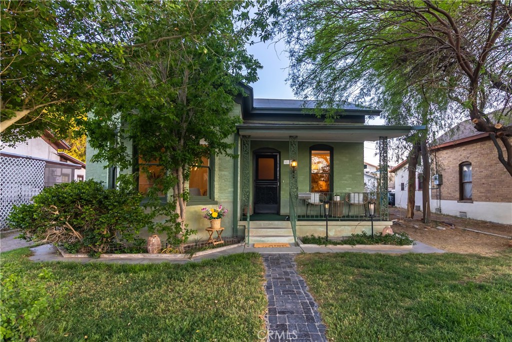411 Bazoobuth Street Property Photo