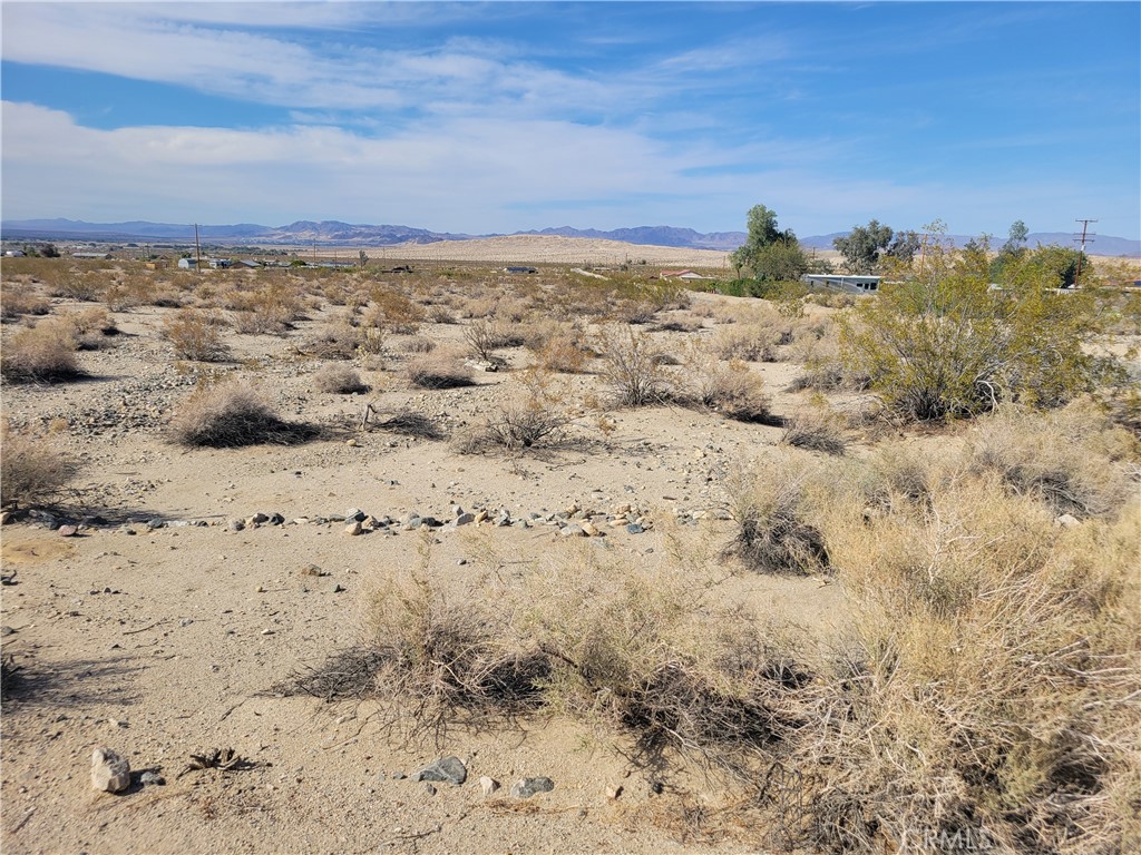 75200 Foothill Drive Property Photo 2