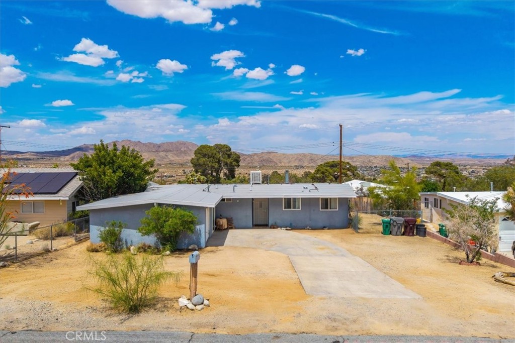 61480 Alta Vista Drive Property Photo 1
