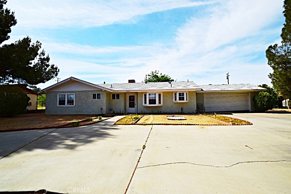 56819 Mountain View Trail Property Photo