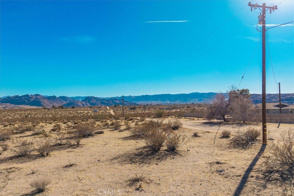 4815 Border Avenue Property Photo 2