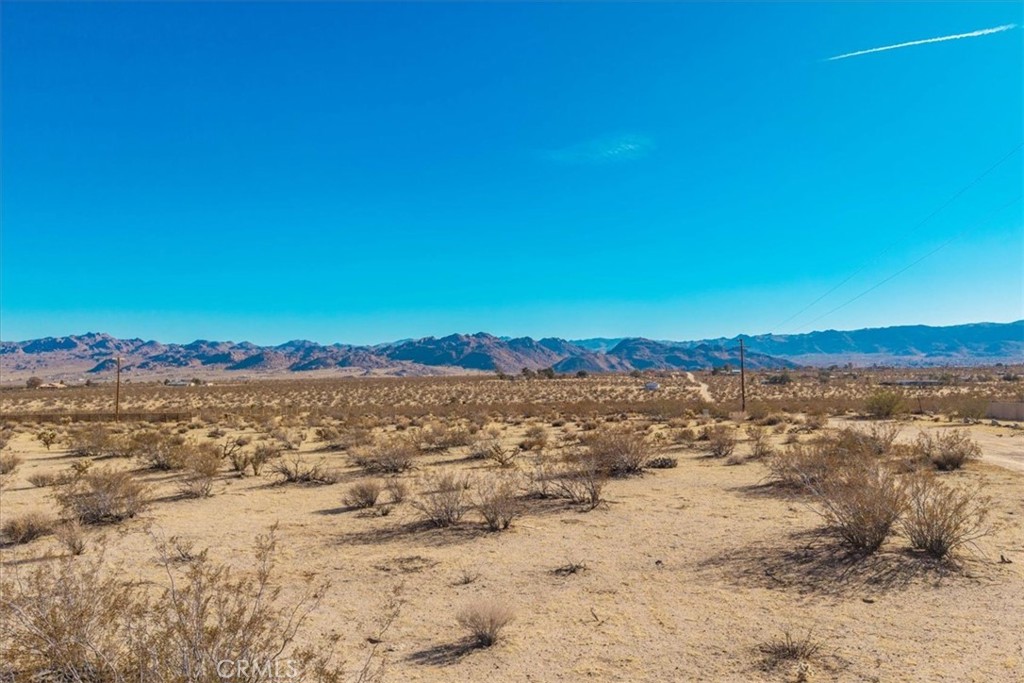 4815 Border Avenue Property Photo 3