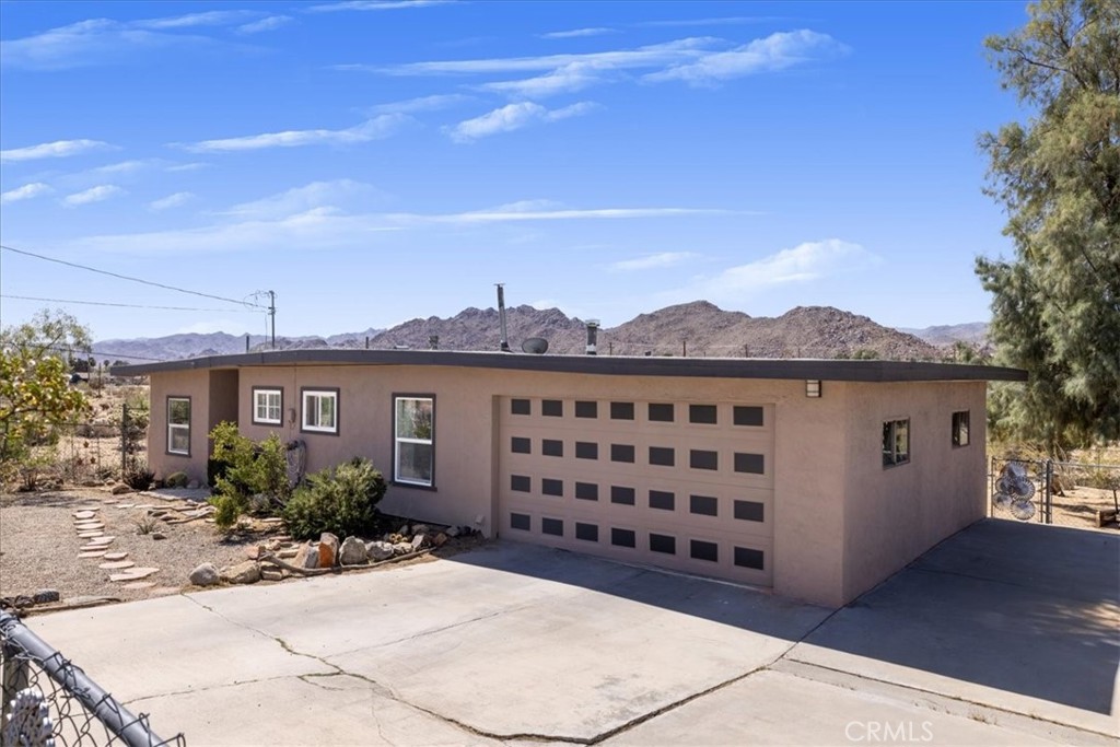 61961 Aster Place Property Photo 1
