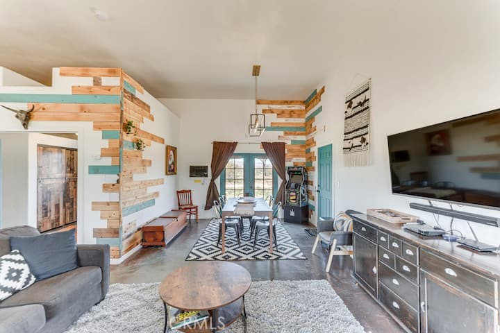 58725 Botkin Road Property Photo 5