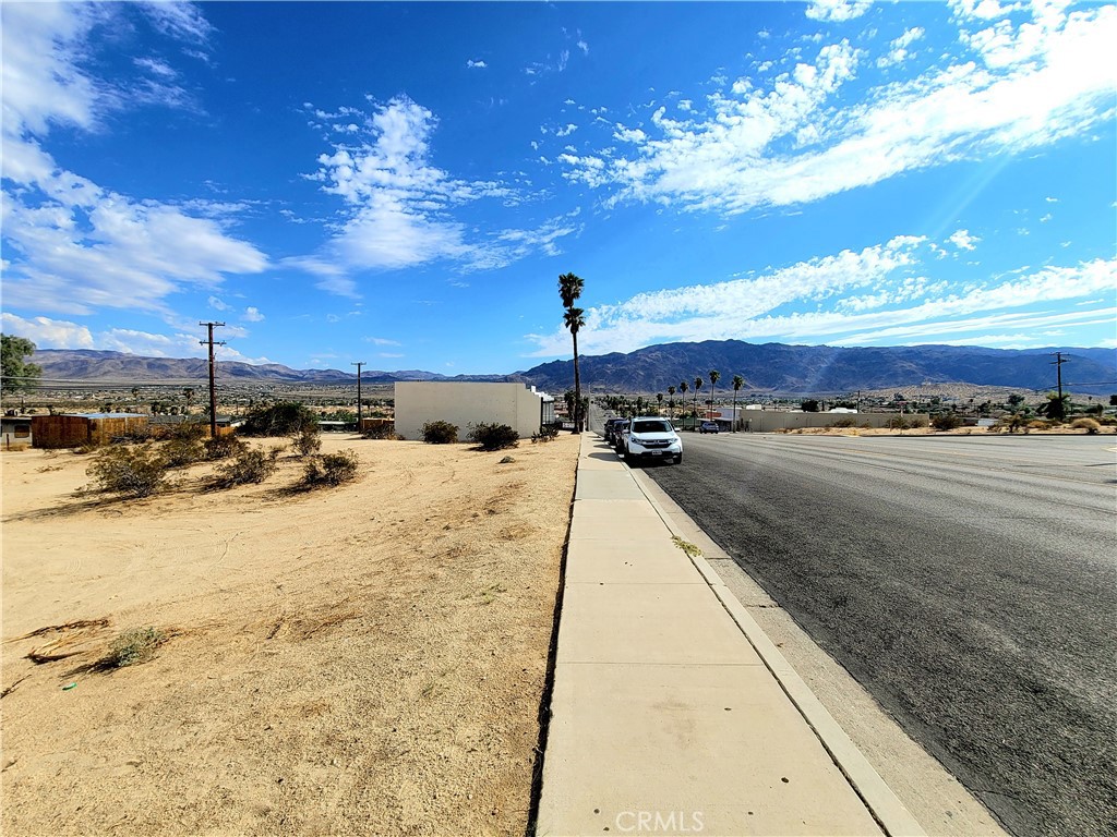 5787 Adobe Road Property Photo 2