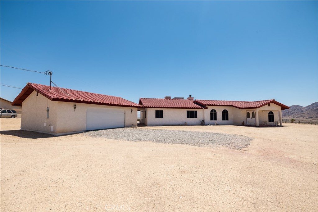 6333 Carodean Road Property Photo 1