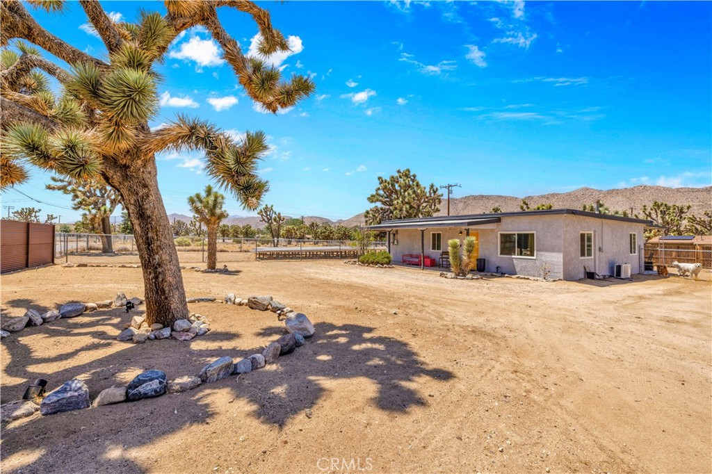 56565 Antelope Trail Property Photo