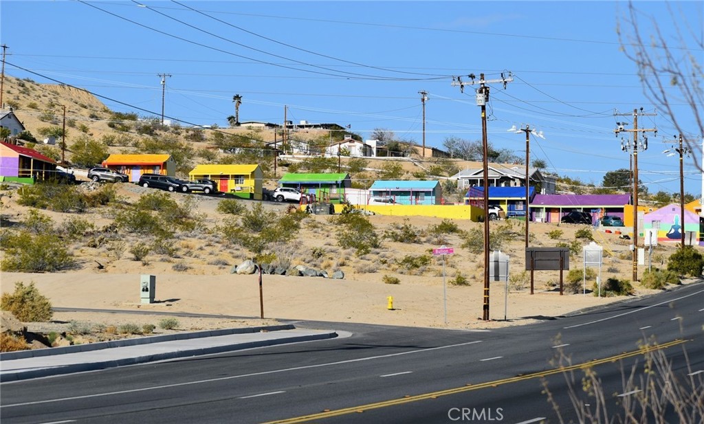 73193 29 Palms Highway Property Photo 8