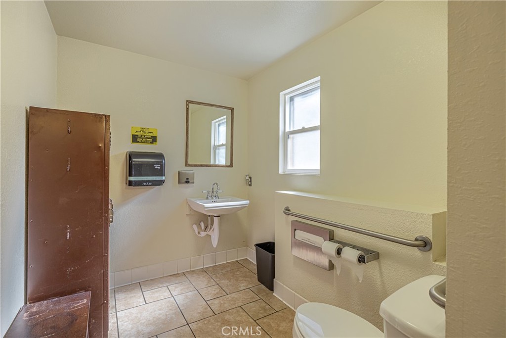 12822 Pearblossom Hwy. Property Photo 21