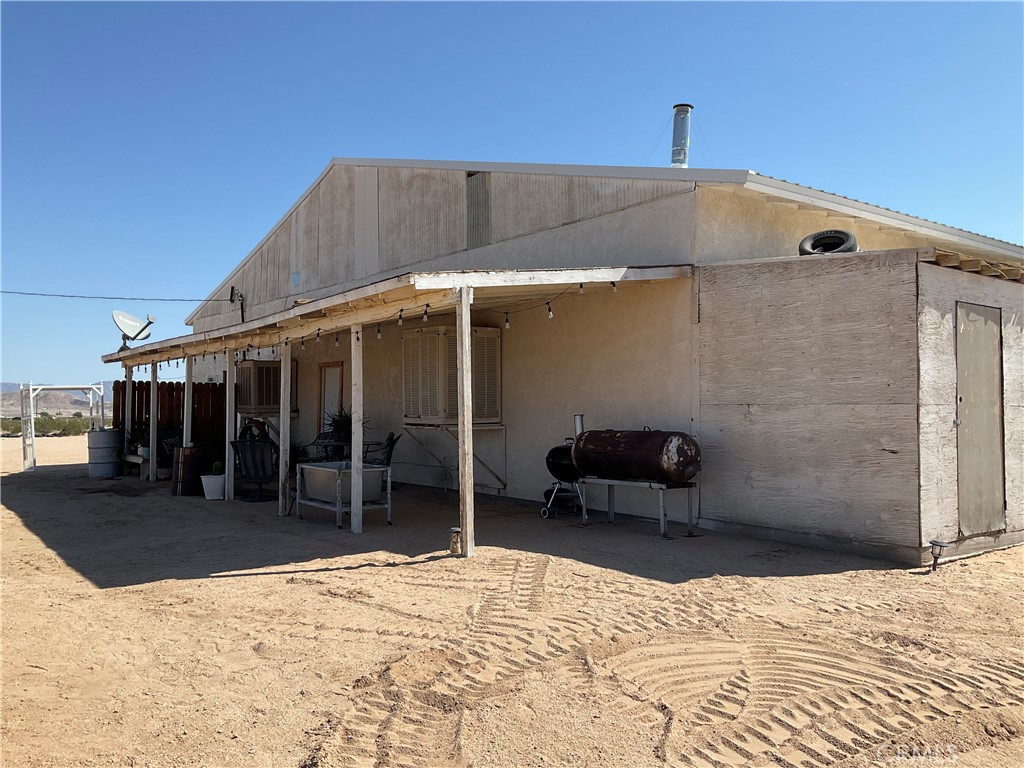 76421 Amboy Road Property Photo 4