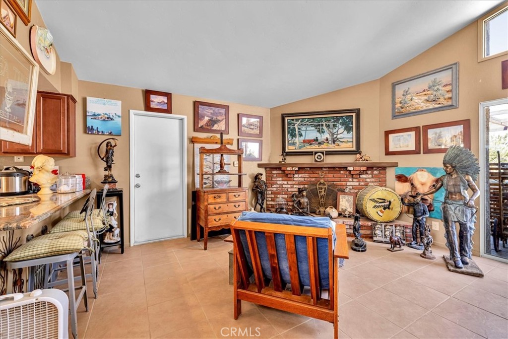 56810 Chipmunk Trail Property Photo 8