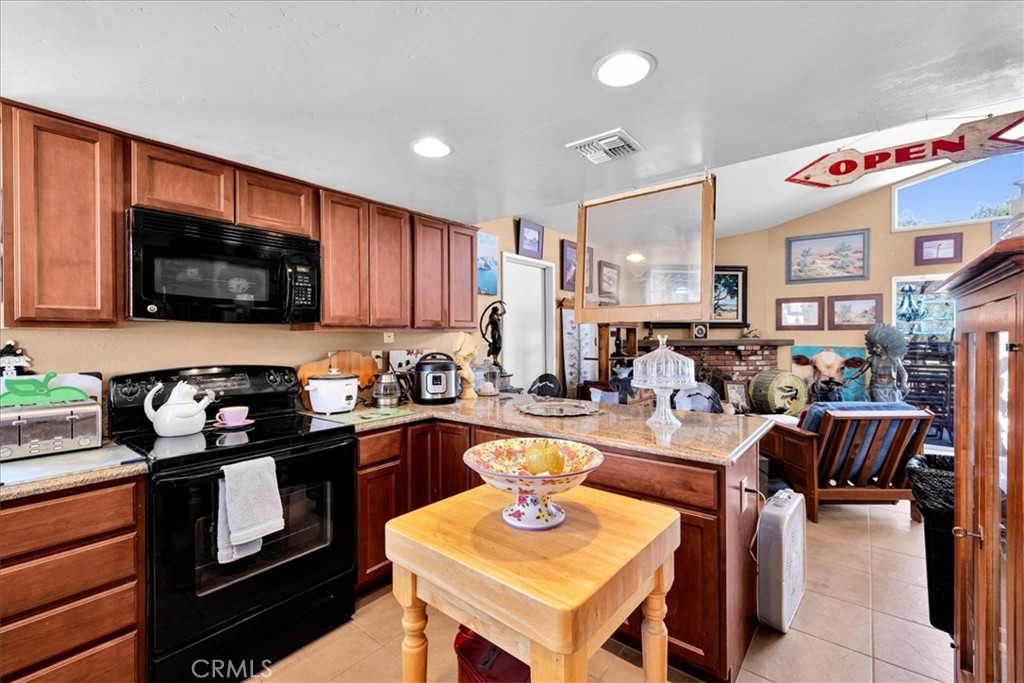56810 Chipmunk Trail Property Photo 10