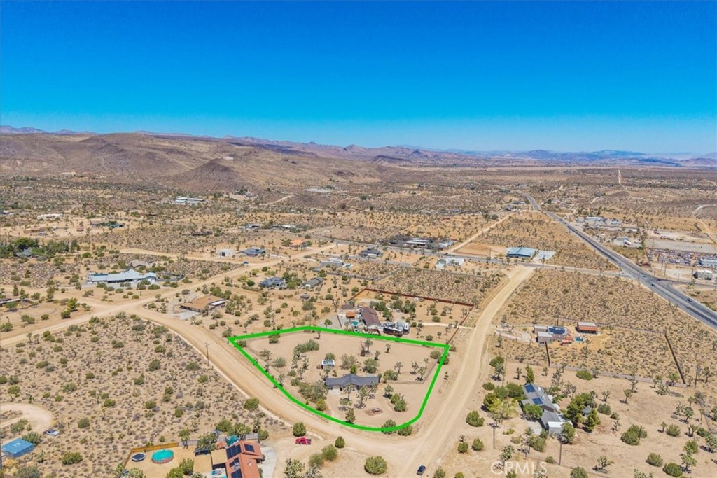 56810 Chipmunk Trail Property Photo 32
