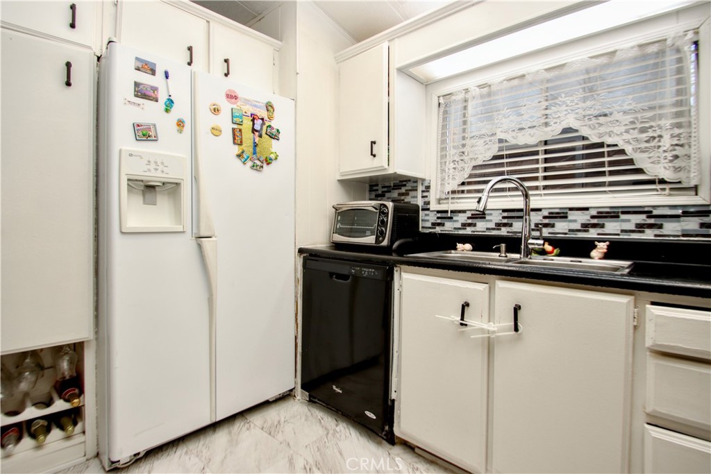 62475 29 Palms Highway 26 Property Photo 5