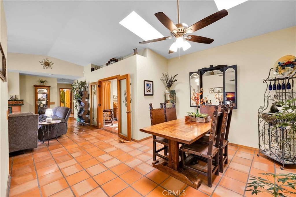 10341 Pinon Avenue Property Photo 11