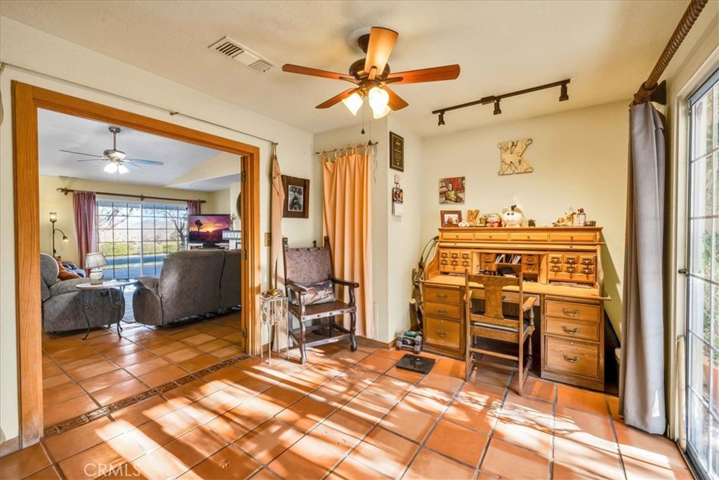 10341 Pinon Avenue Property Photo 17