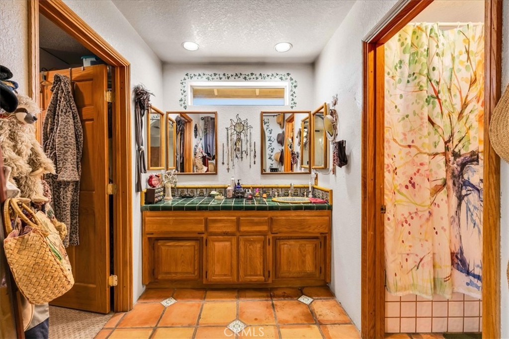 10341 Pinon Avenue Property Photo 23