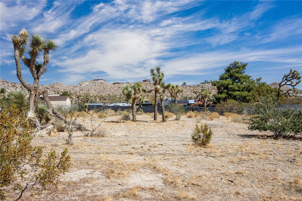 57106 Crestview Drive Property Photo 2