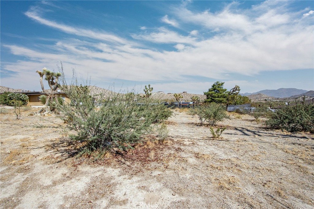 57106 Crestview Drive Property Photo 10