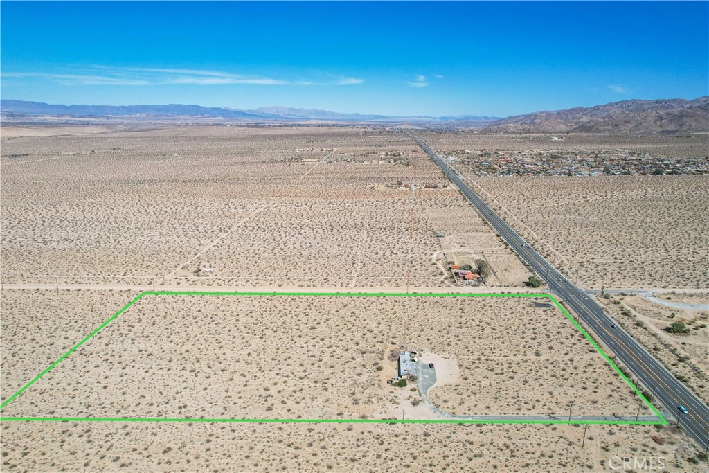 68479 Twentynine Palms Highway Property Photo 7