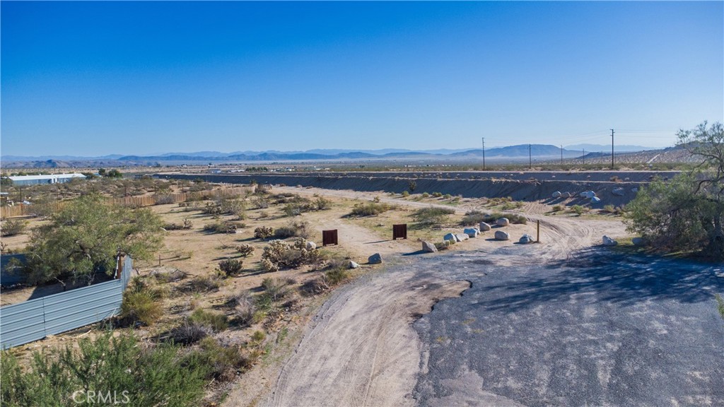 62070 Easterly Place Property Photo 4