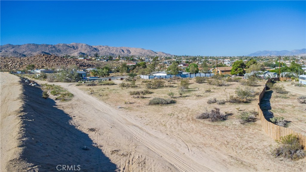 62070 Easterly Place Property Photo 5