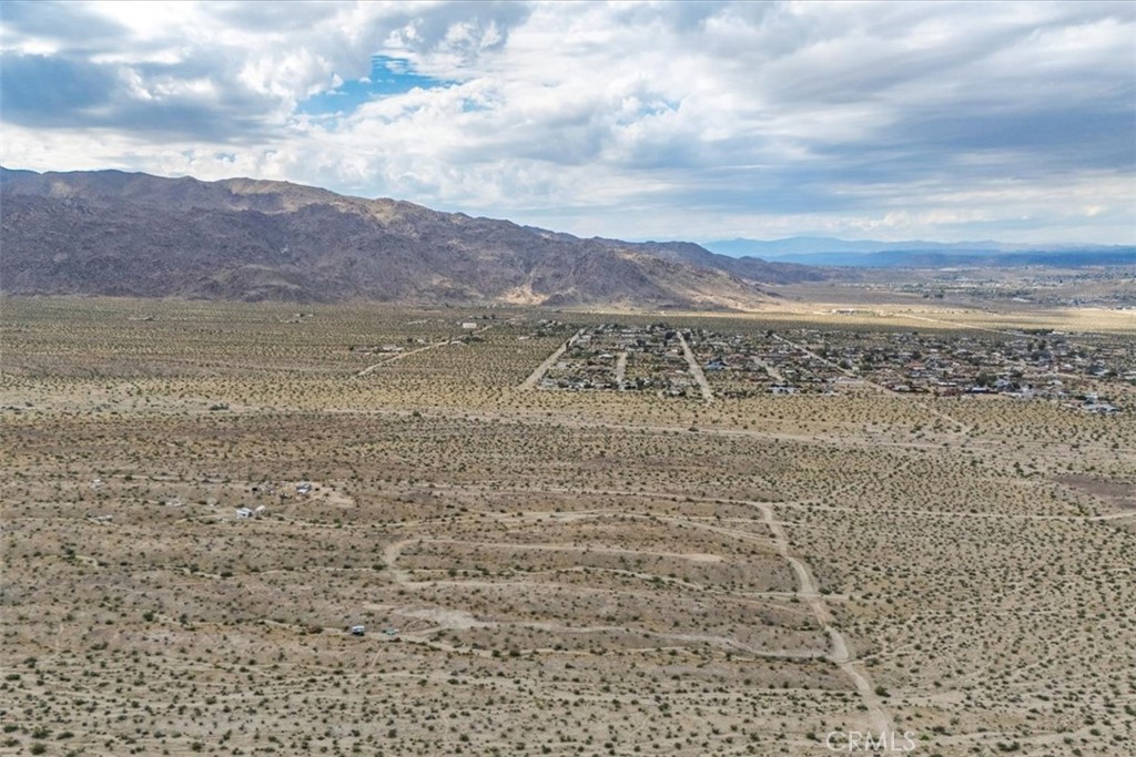121212 Twilight Dr Property Photo 4
