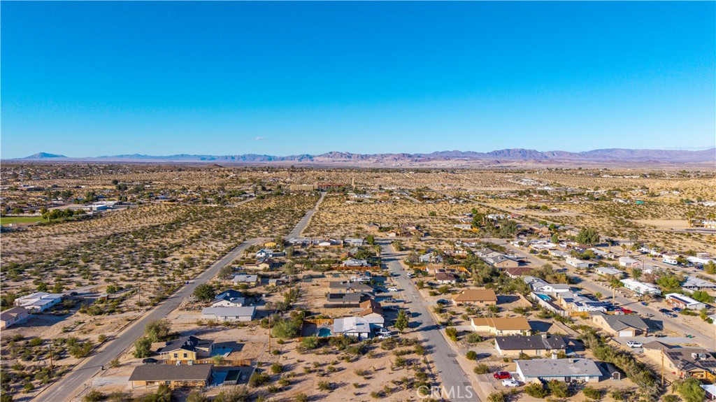 7022 49 Palms Avenue Property Photo 7