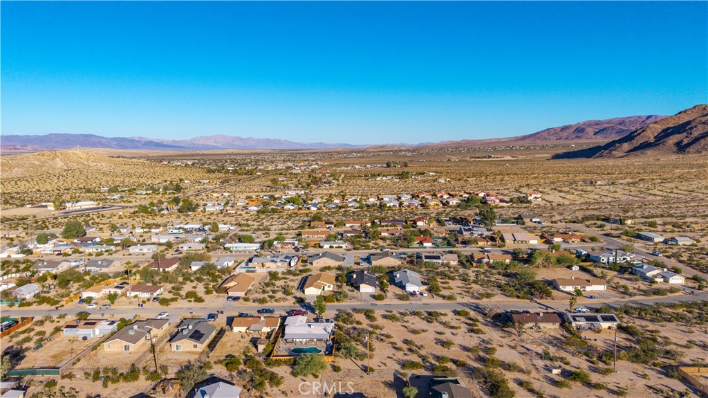7022 49 Palms Avenue Property Photo 8