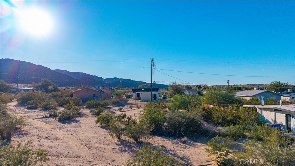 7022 49 Palms Avenue Property Photo 11