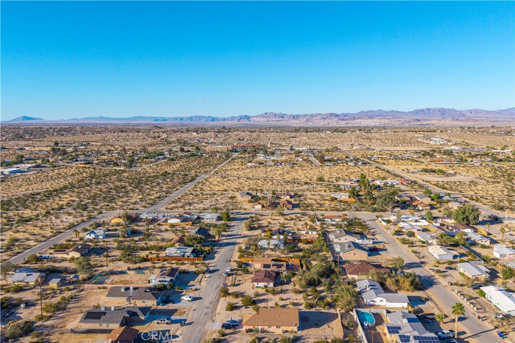 6972 49 Palms Avenue Property Photo 8
