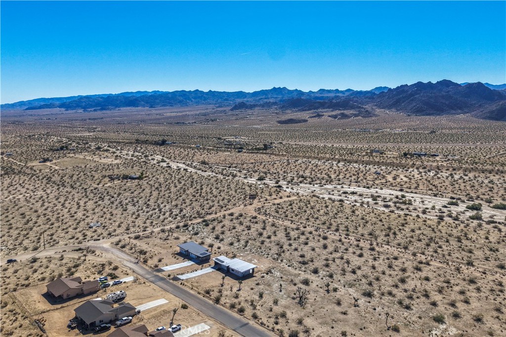 62439 Crestview Drive Property Photo 4