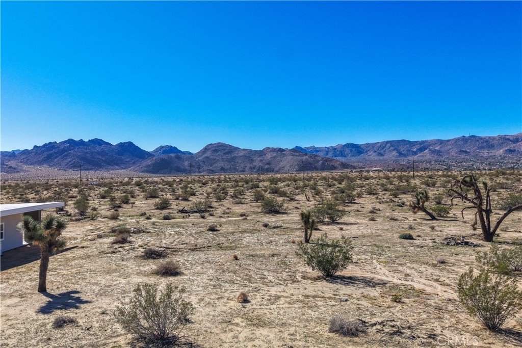 62439 Crestview Drive Property Photo 8