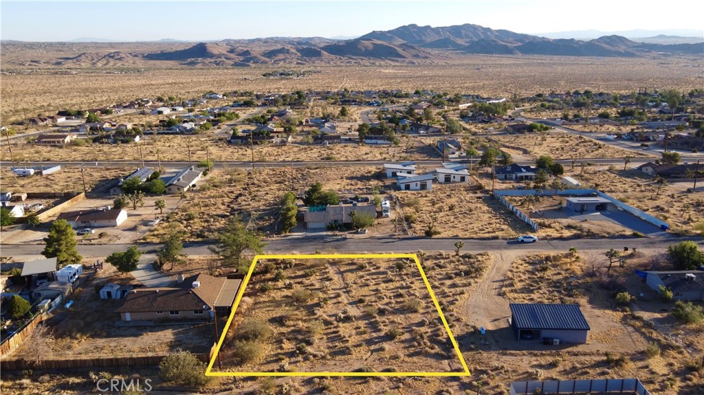 60255 Natoma Trail Property Photo 8