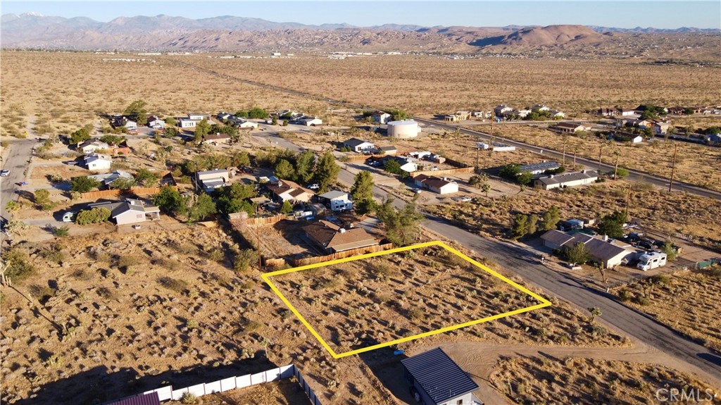60255 Natoma Trail Property Photo 10