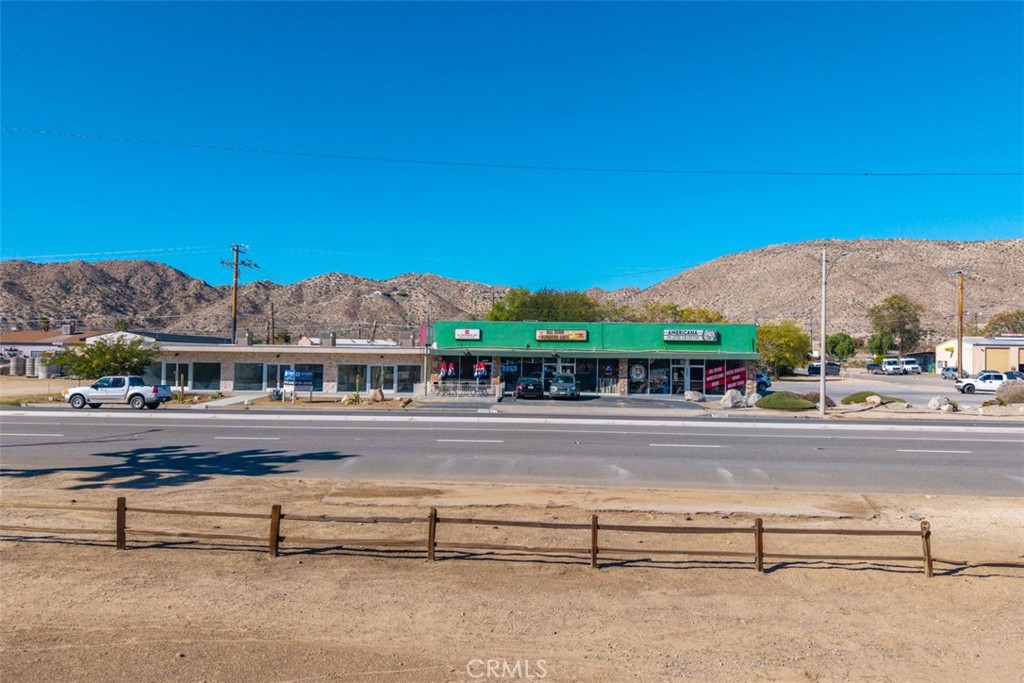 1122 Twentynine Palms Property Photo 8