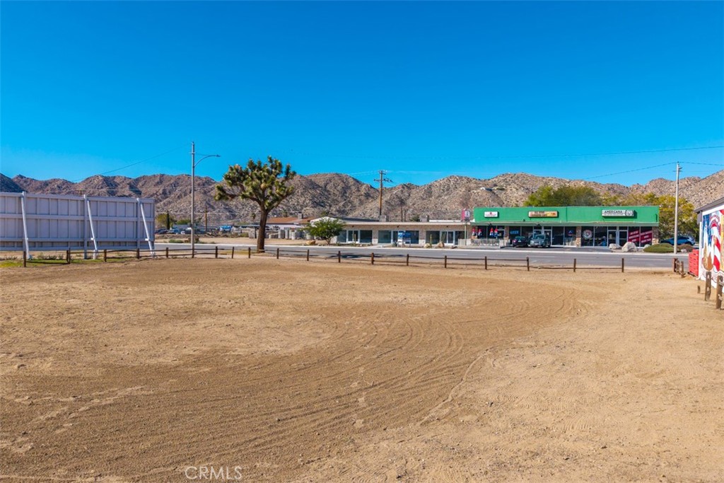 1122 Twentynine Palms Property Photo 10