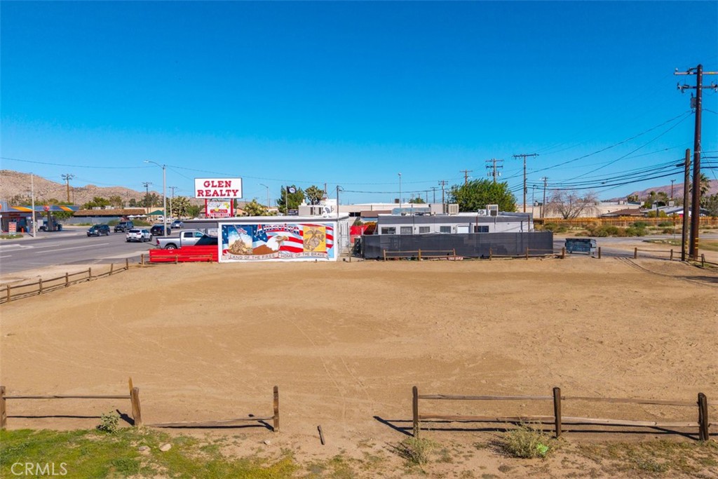 1122 Twentynine Palms Property Photo 13