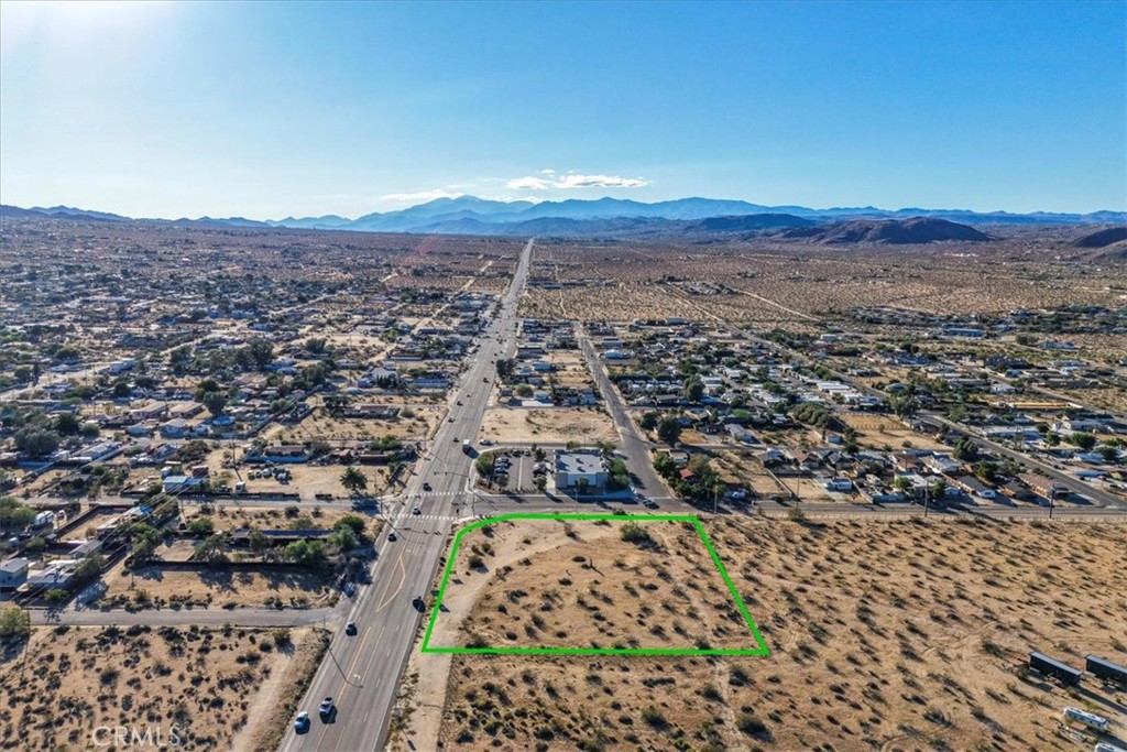 62090 Twentynine Palms Highway Property Photo 19