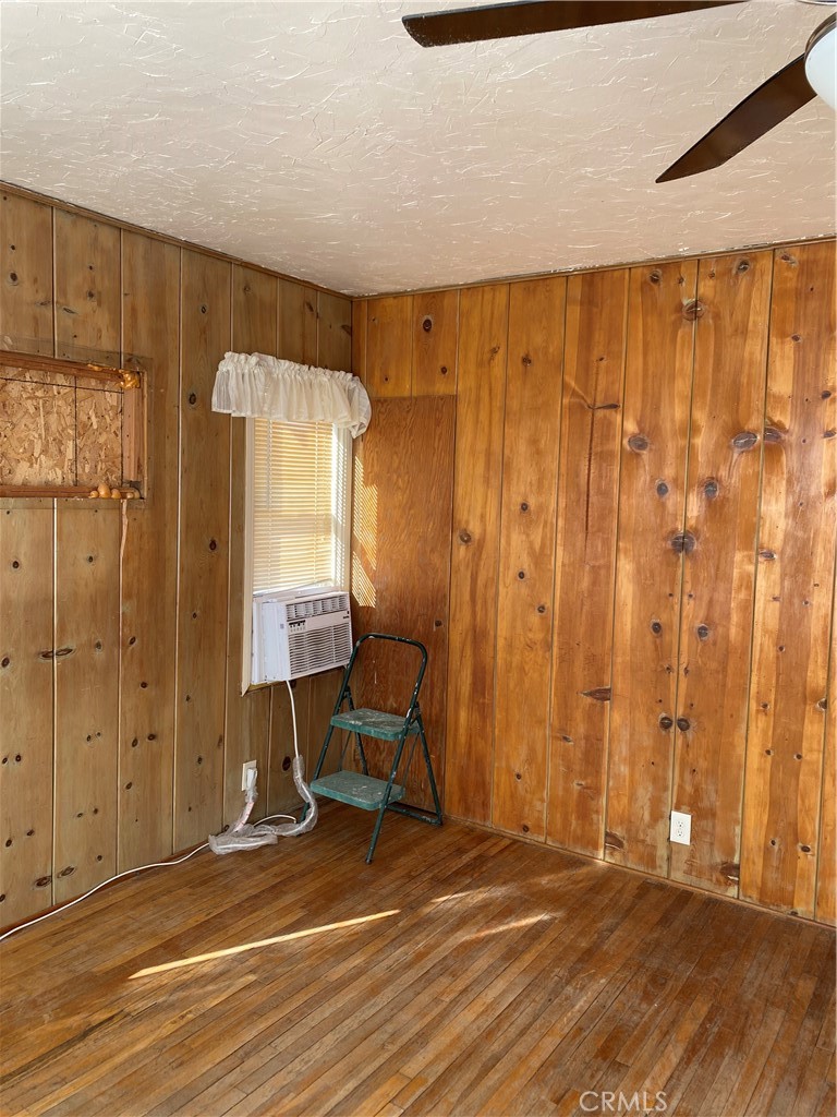 6439 Desert Knoll Avenue Property Photo 4