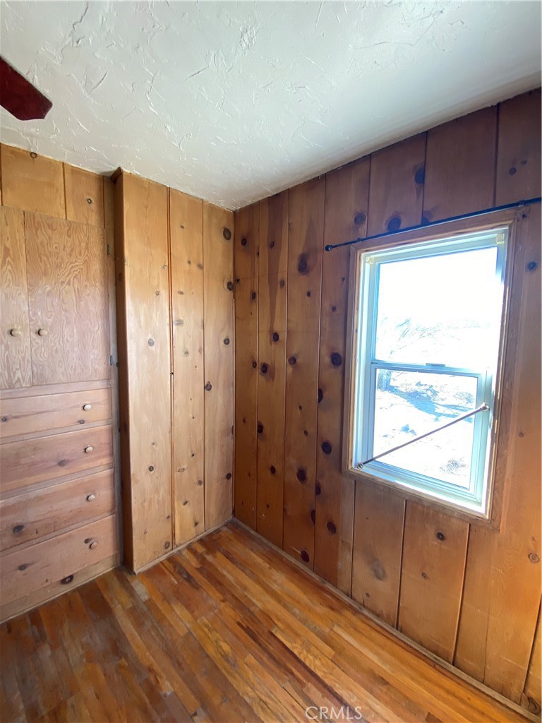 6439 Desert Knoll Avenue Property Photo 9
