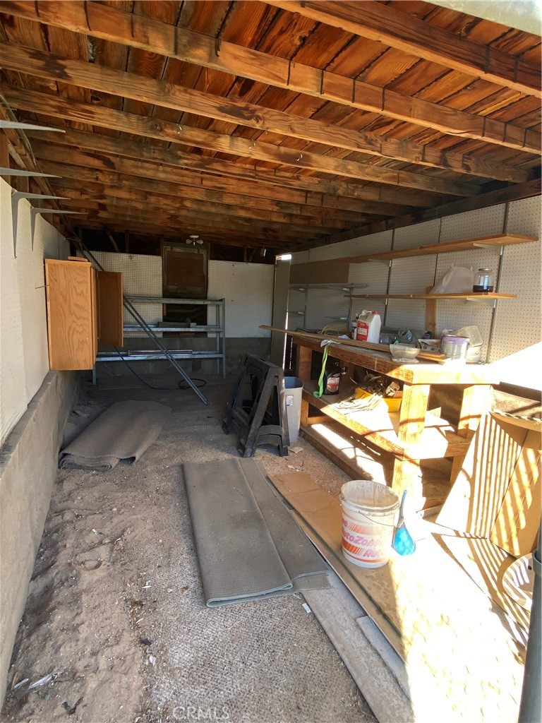 6439 Desert Knoll Avenue Property Photo 15