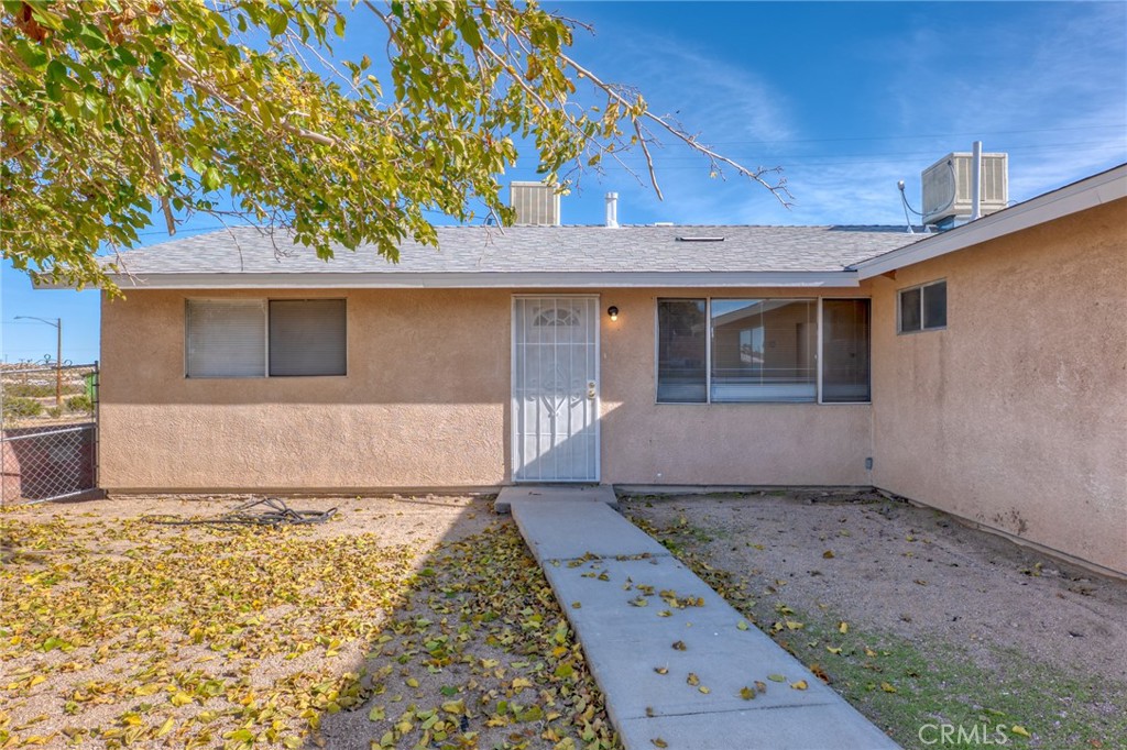 6535 El Sol Avenue Property Photo 5