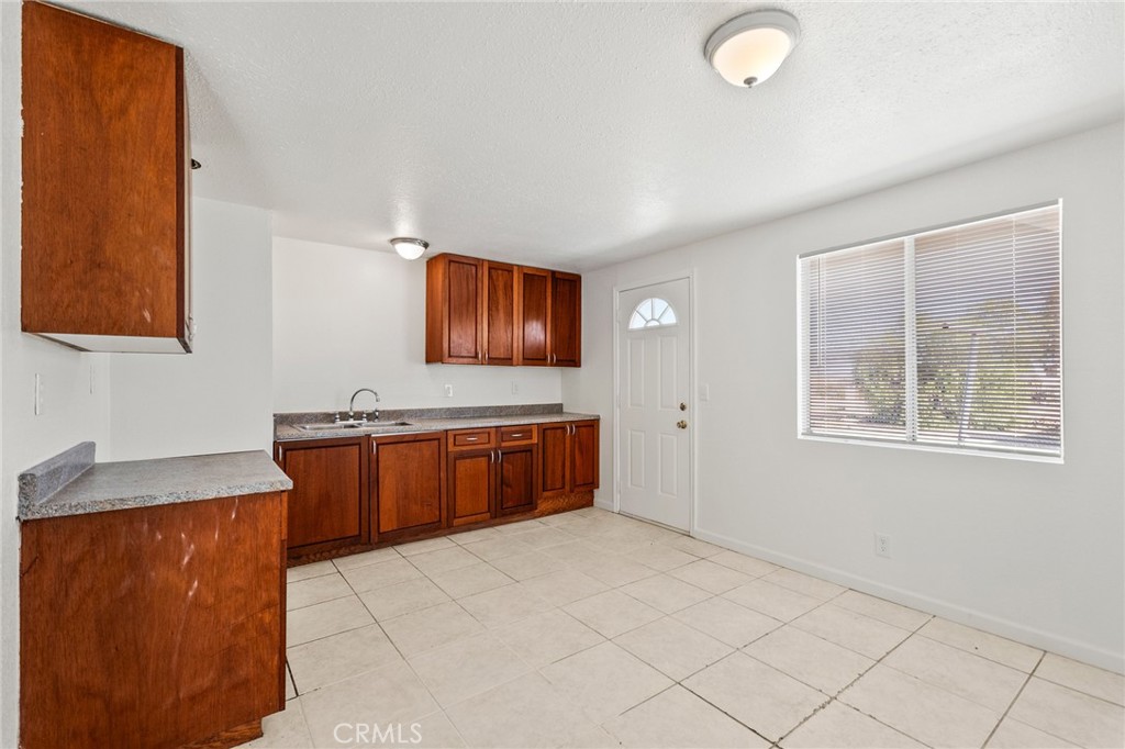 6535 El Sol Avenue Property Photo 9