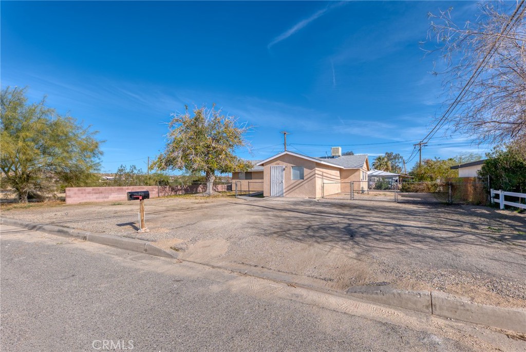 6535 El Sol Avenue Property Photo 28